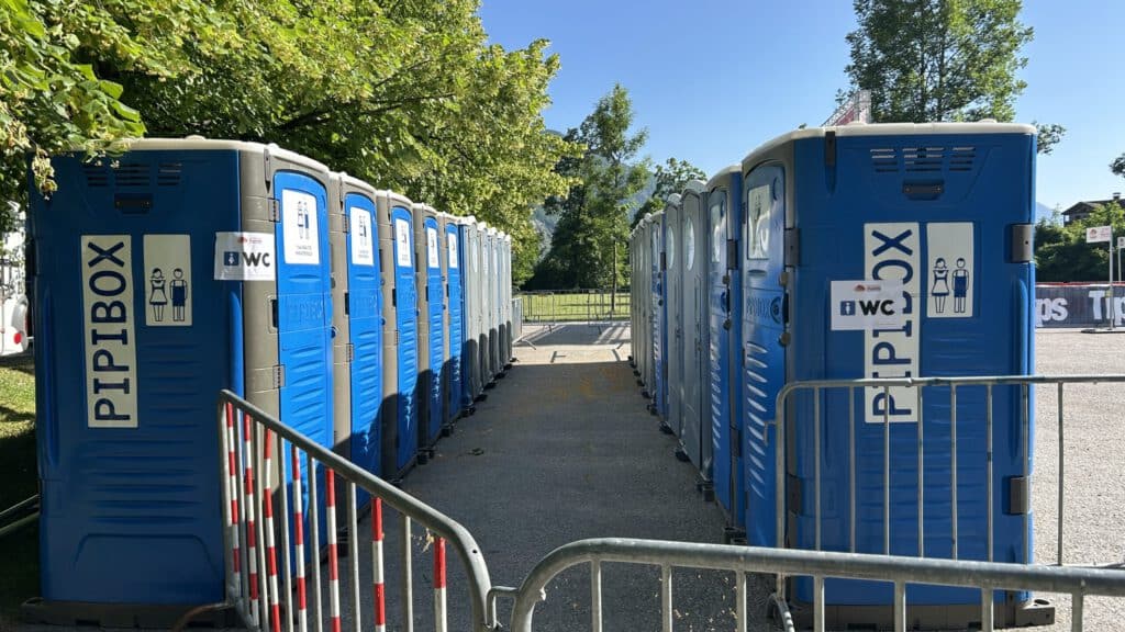 anzahl klos auf veranstaltung